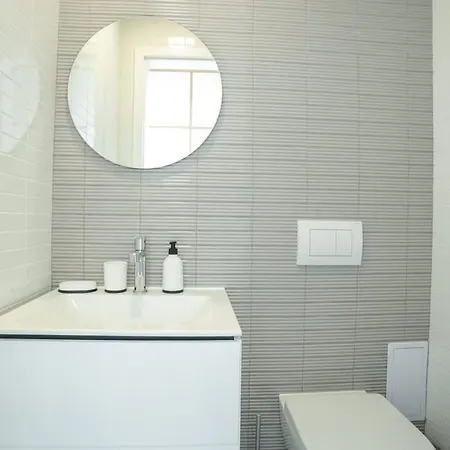 Luxury Retreat With Hot Tub In Prime Location Apartman