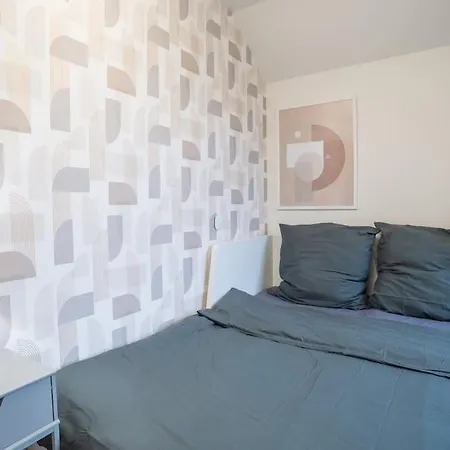 Luxury Retreat With Hot Tub In Prime Location Apartmán